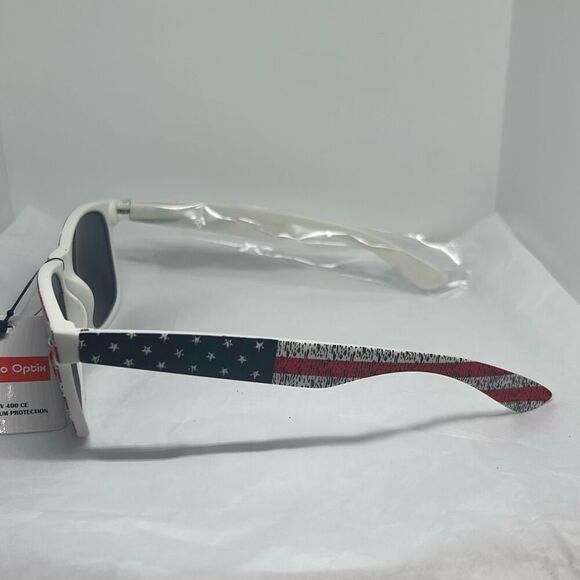 Retro Optix Patriotic Patriotic -Pattern Sunglasses – UV400 Protection - Picture 2 of 3